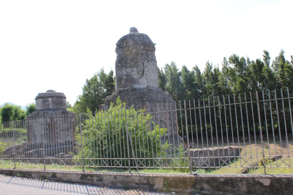 Avella  Visita ai monumenti da parte dei membri del Centro 66 dellArciconfraternita Universale di Santa Filomena