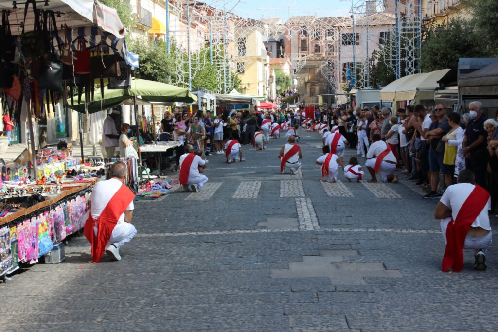 MUGNANO. Ieri la marcia dei Battenti in onore a San Pellegrino