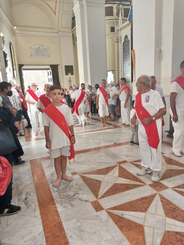 ALTAVILLA IRPINA. Le foto dei Battenti avellani in onore di San Pellegrino