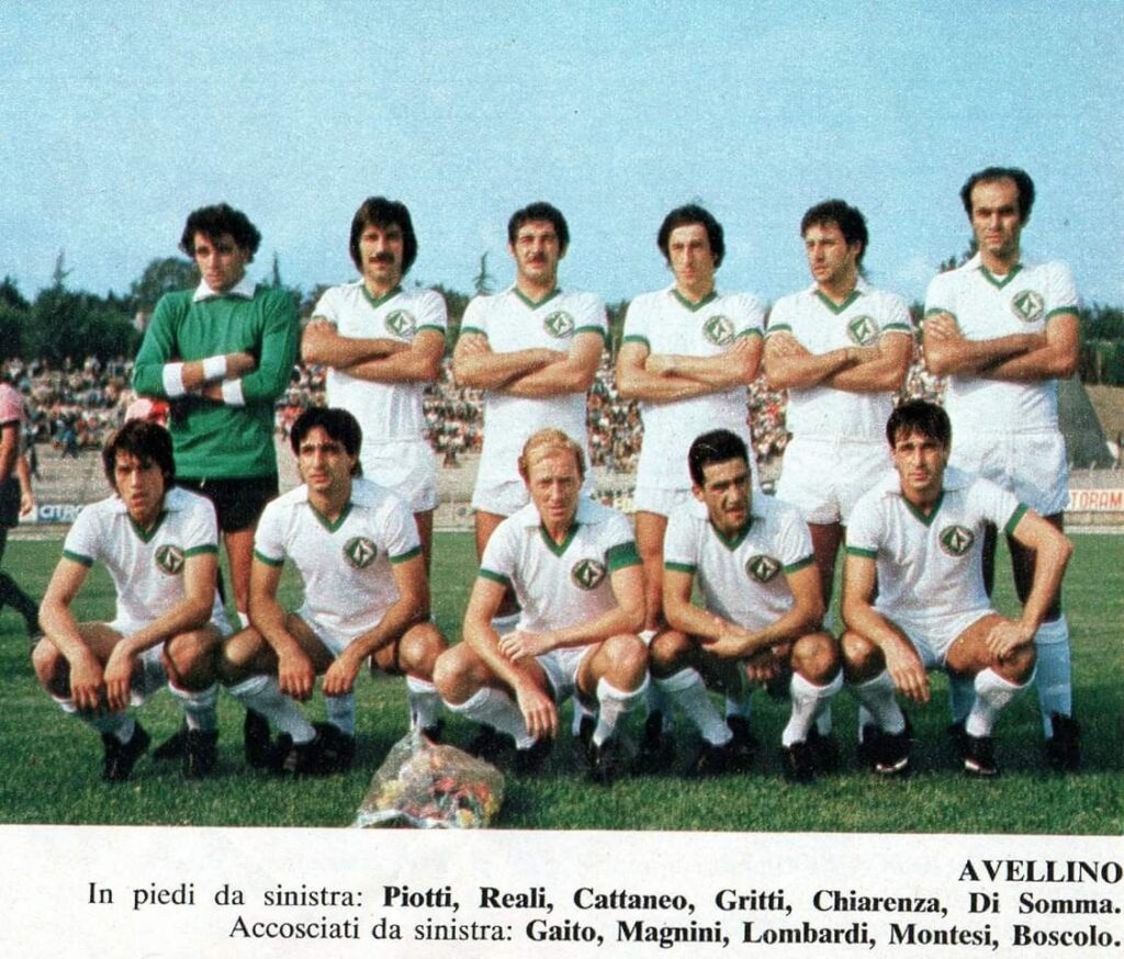 “Nostalgia della serie A” al circolo della stampa di Avellino, il Museum & Events Dentice Pantaleone a 110° anni dalla nascita dell’US Avellino Calcio ricorda il glorioso passato della squadra  che entrò nel cuore di tutti gli irpini.
