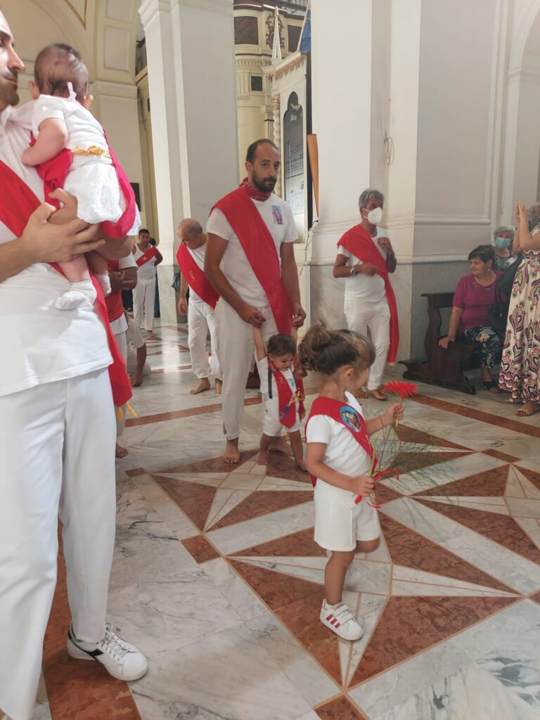 ALTAVILLA IRPINA. Le foto dei Battenti avellani in onore di San Pellegrino