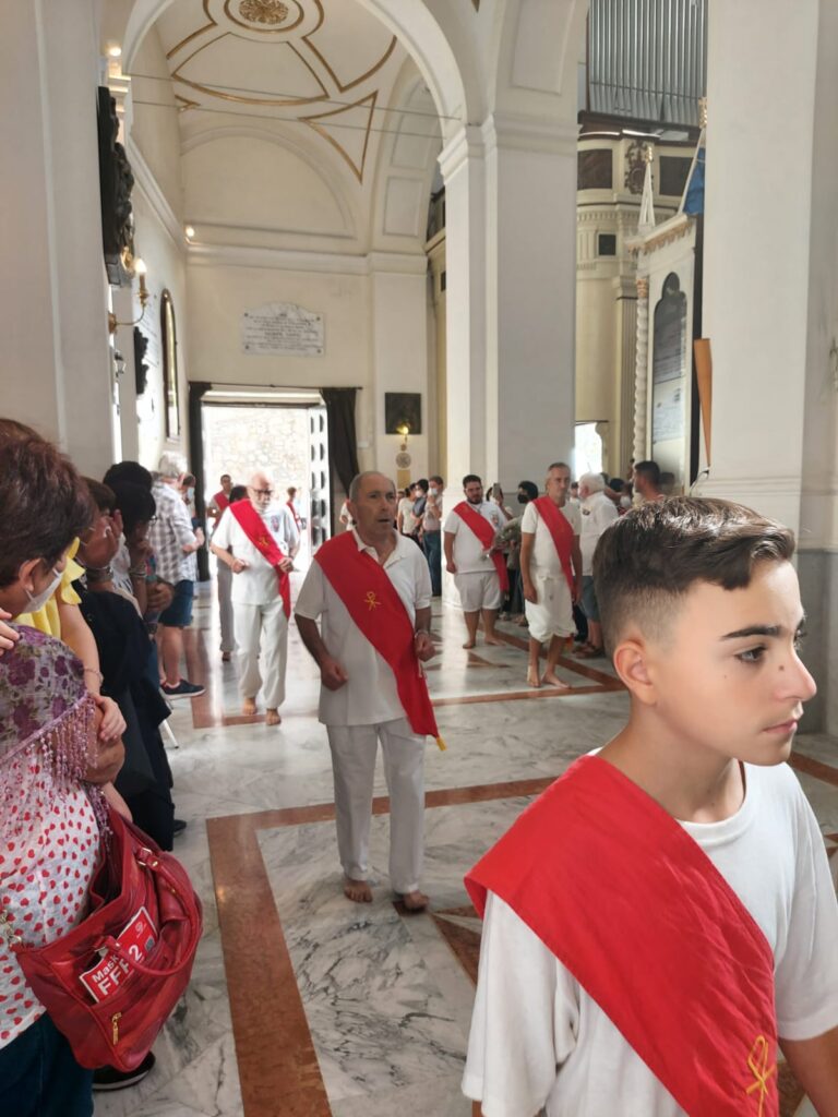 ALTAVILLA IRPINA. Le foto dei Battenti avellani in onore di San Pellegrino