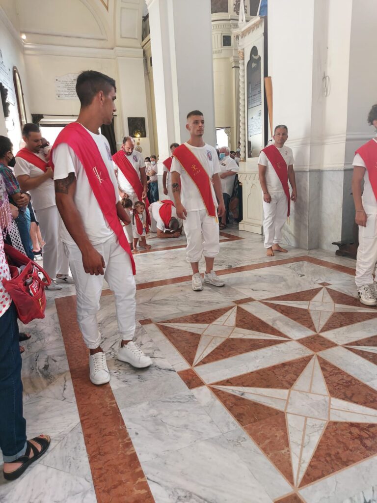 ALTAVILLA IRPINA. Le foto dei Battenti avellani in onore di San Pellegrino