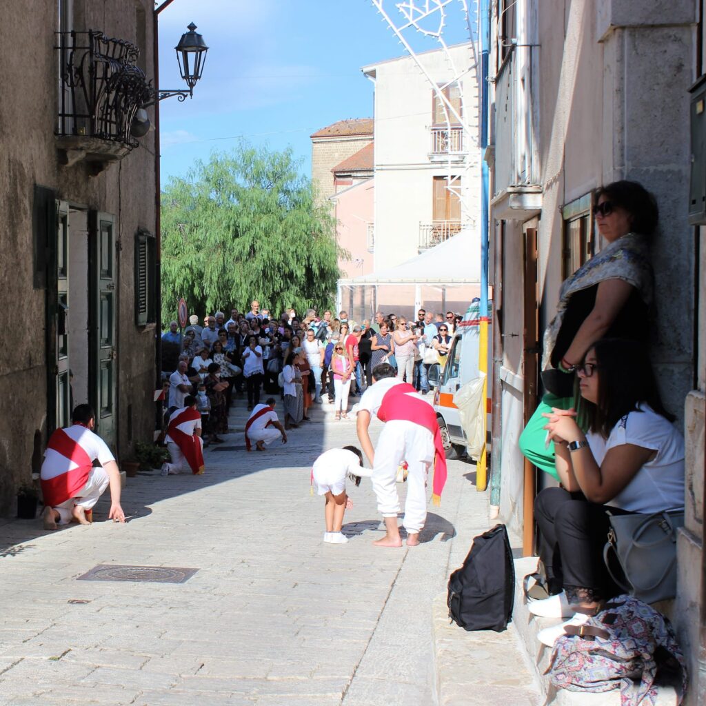 MUGNANO. Ieri la marcia dei Battenti in onore a San Pellegrino