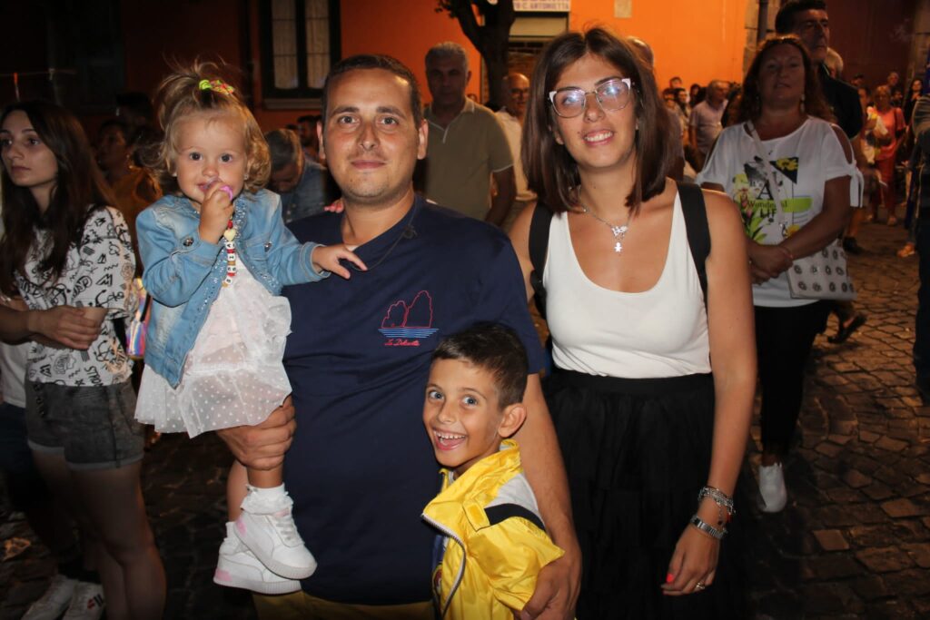 Mugnano  Festa di Santa Filomena semplicemente perfetta! Andrea Sannino incanta. Foto & Video