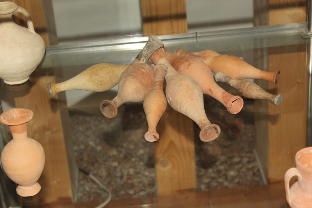 Avella  Visita ai monumenti da parte dei membri del Centro 66 dellArciconfraternita Universale di Santa Filomena