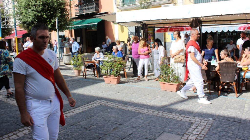 MUGNANO. Ieri la marcia dei Battenti in onore a San Pellegrino