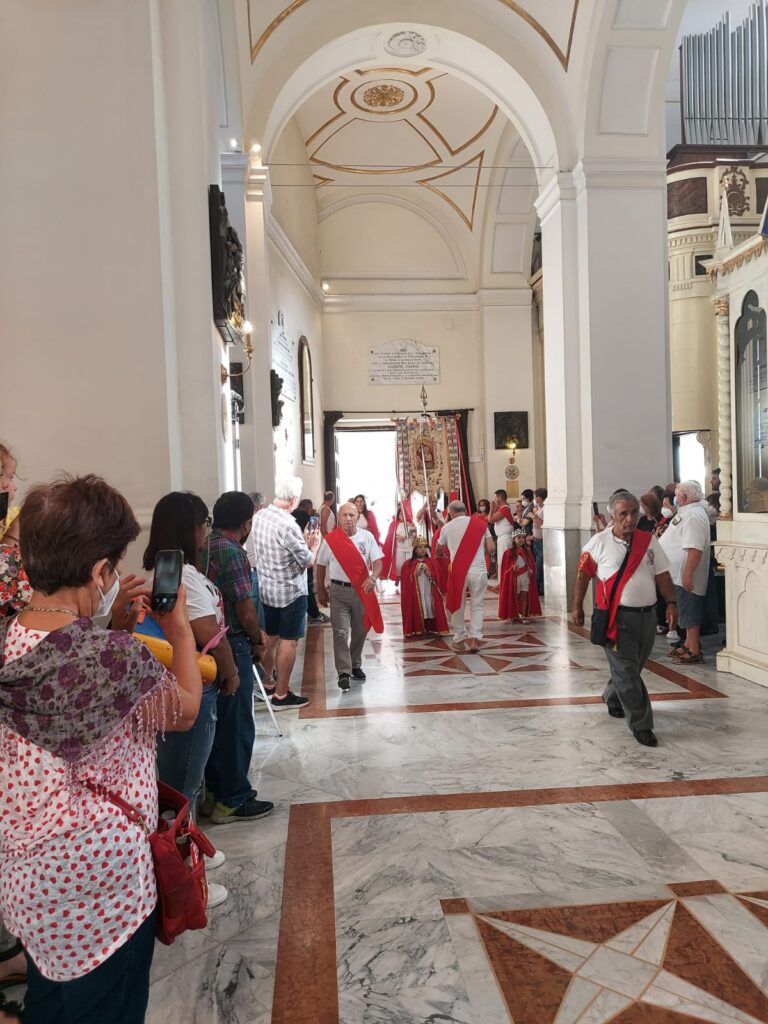 ALTAVILLA IRPINA. Le foto dei Battenti avellani in onore di San Pellegrino