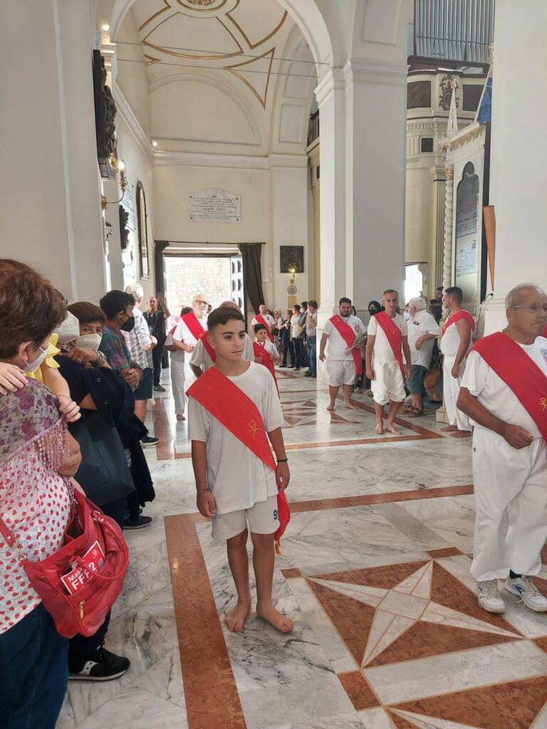 ALTAVILLA IRPINA. Le foto dei Battenti avellani in onore di San Pellegrino