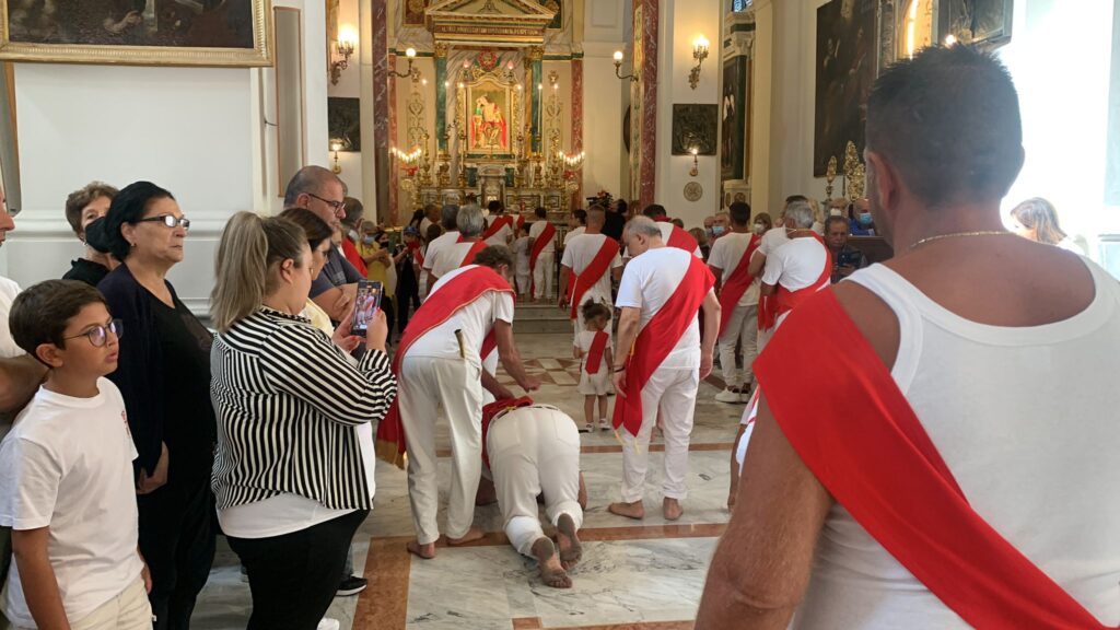 ALTAVILLA IRPINA. Le foto dei Battenti avellani in onore di San Pellegrino