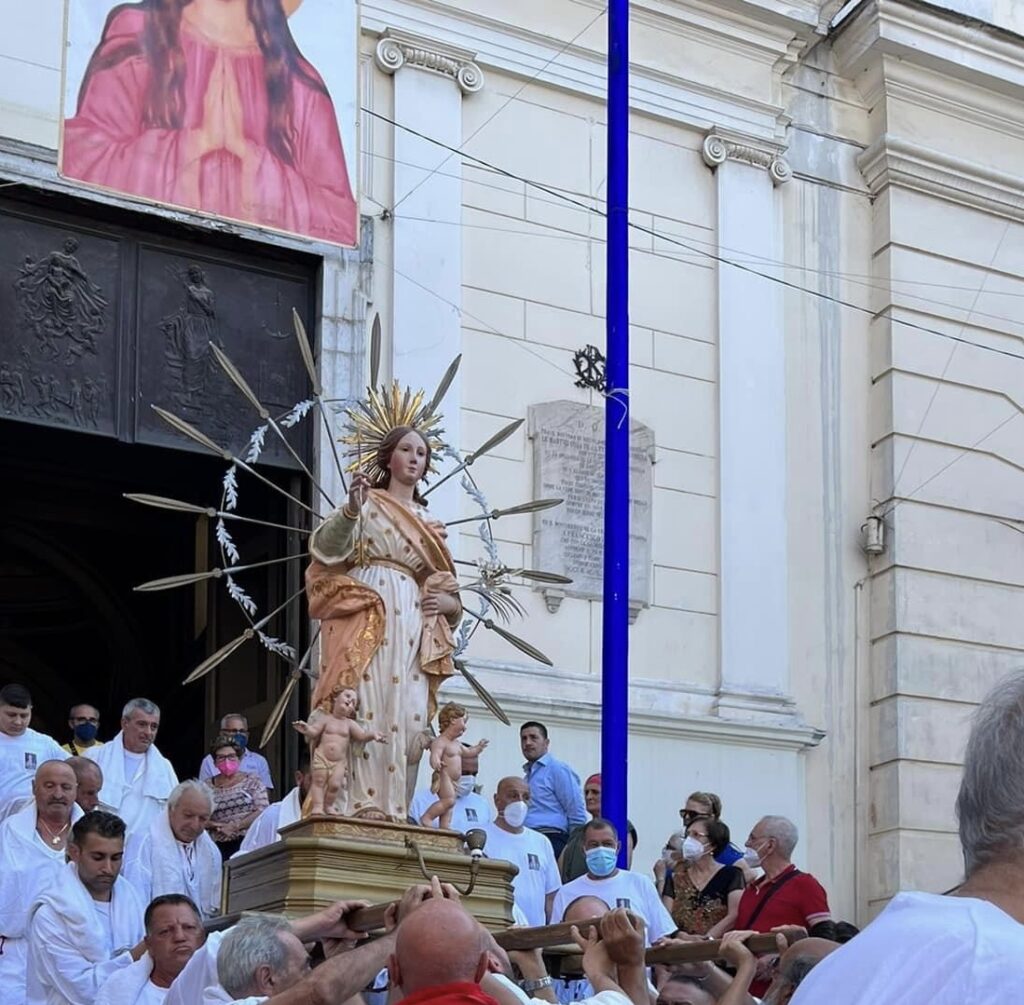 MUGNANO DEL CARDINALE. Intronizzata la statua di Santa Filomena. Foto