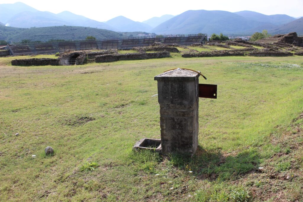 Avella  Visita ai monumenti da parte dei membri del Centro 66 dellArciconfraternita Universale di Santa Filomena