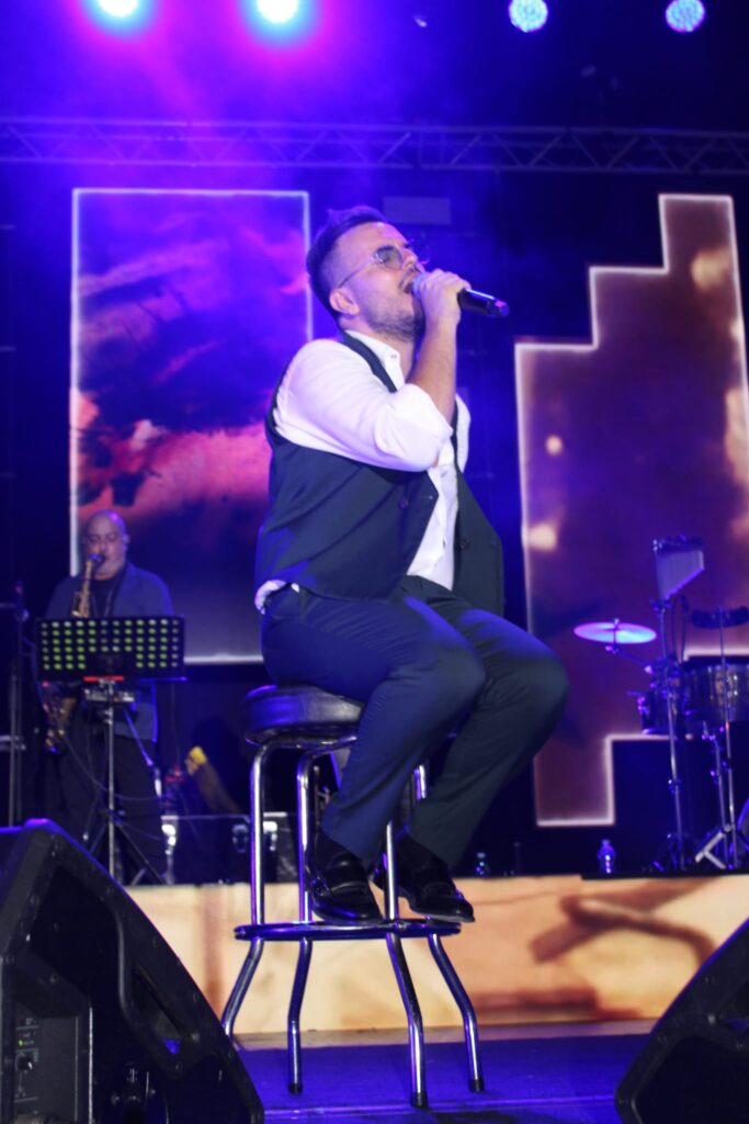 Mugnano  Festa di Santa Filomena semplicemente perfetta! Andrea Sannino incanta. Foto & Video