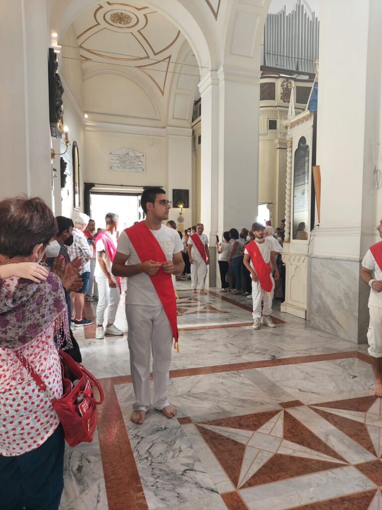 ALTAVILLA IRPINA. Le foto dei Battenti avellani in onore di San Pellegrino