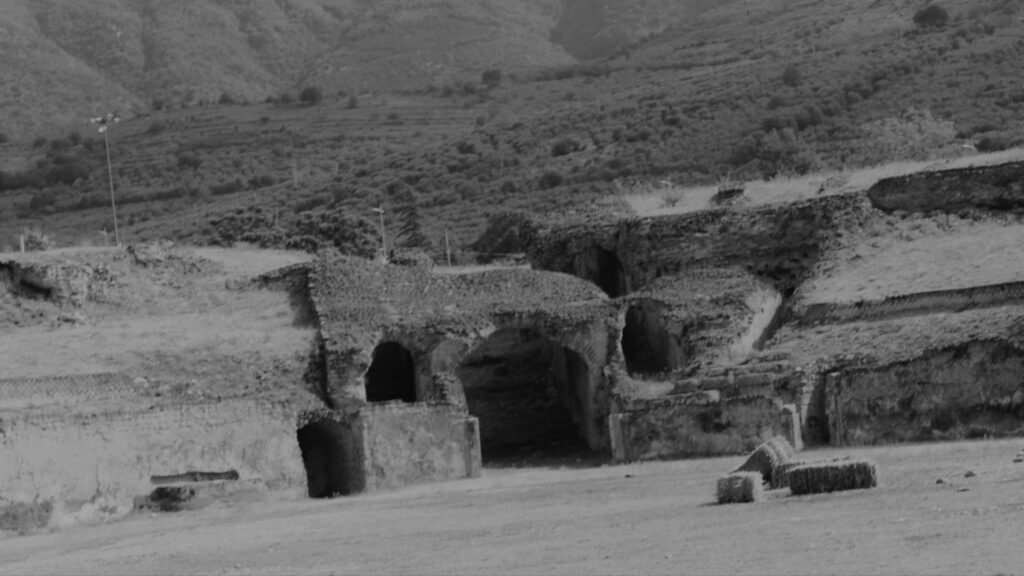 Avella  Visita ai monumenti da parte dei membri del Centro 66 dellArciconfraternita Universale di Santa Filomena