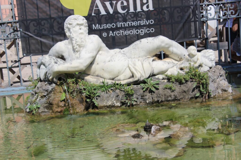 Avella  Visita ai monumenti da parte dei membri del Centro 66 dellArciconfraternita Universale di Santa Filomena