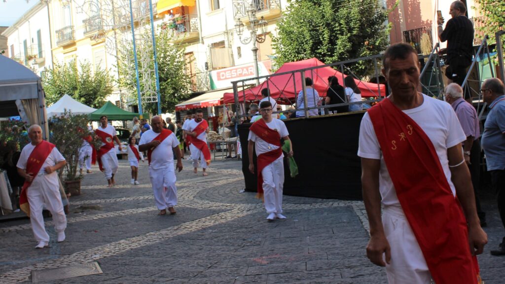 MUGNANO. Ieri la marcia dei Battenti in onore a San Pellegrino