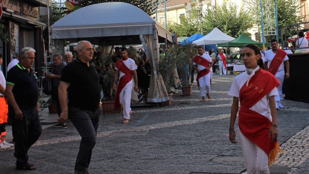 MUGNANO. Ieri la marcia dei Battenti in onore a San Pellegrino