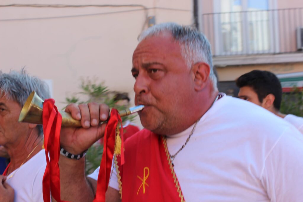 MUGNANO. Ieri la marcia dei Battenti in onore a San Pellegrino