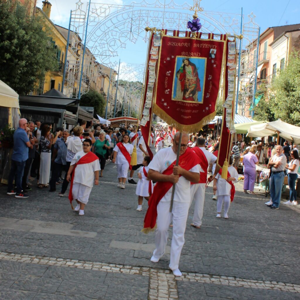MUGNANO. Ieri la marcia dei Battenti in onore a San Pellegrino