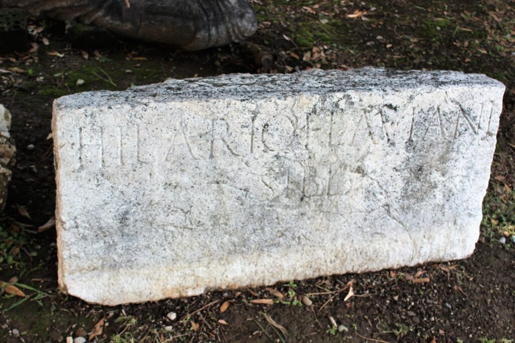 Avella  Visita ai monumenti da parte dei membri del Centro 66 dellArciconfraternita Universale di Santa Filomena