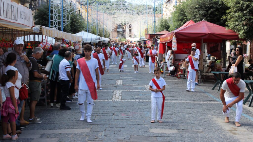 MUGNANO. Ieri la marcia dei Battenti in onore a San Pellegrino