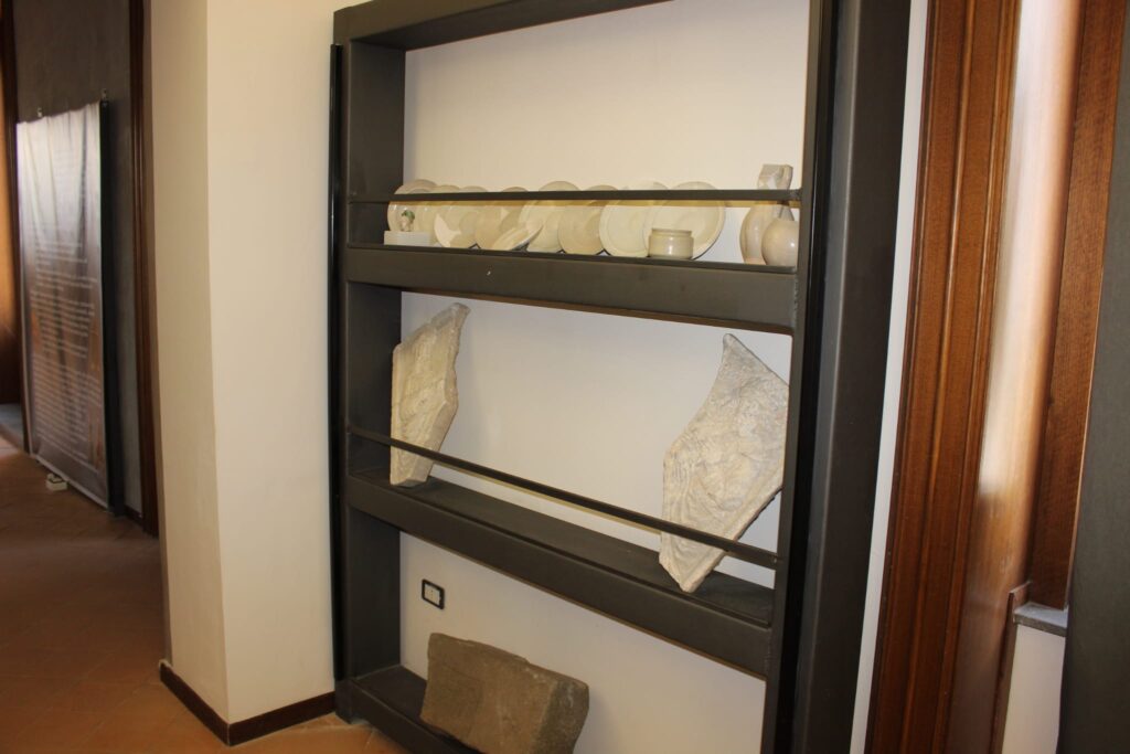 Avella  Visita ai monumenti da parte dei membri del Centro 66 dellArciconfraternita Universale di Santa Filomena