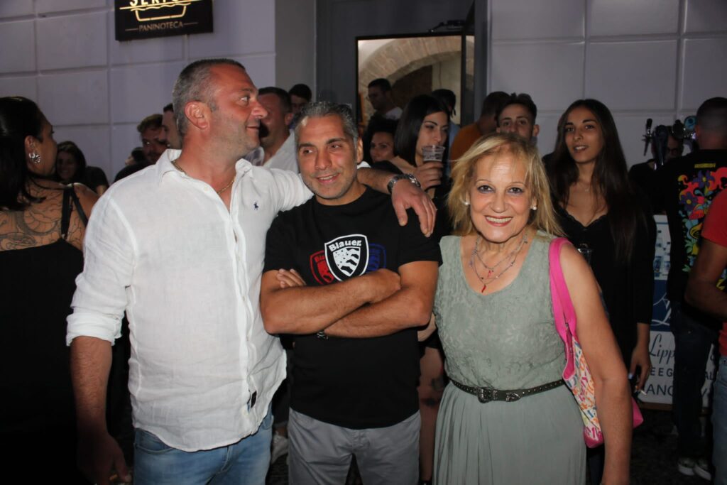 Mugnano  Festa di Santa Filomena semplicemente perfetta! Andrea Sannino incanta. Foto & Video