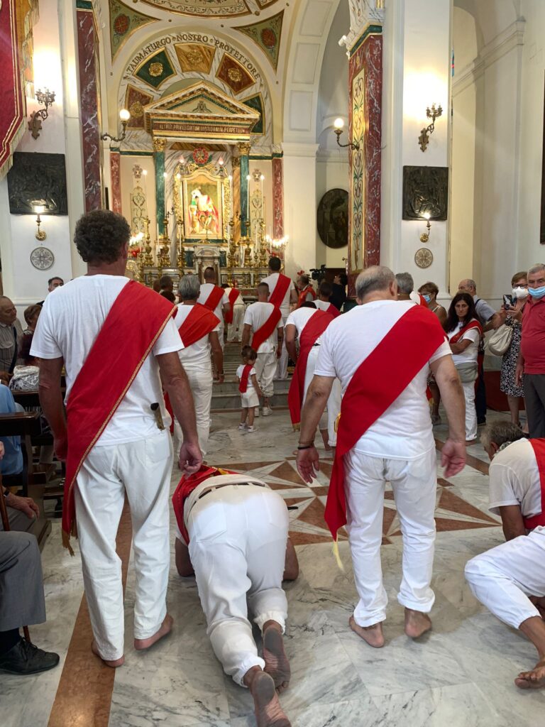 ALTAVILLA IRPINA. Le foto dei Battenti avellani in onore di San Pellegrino