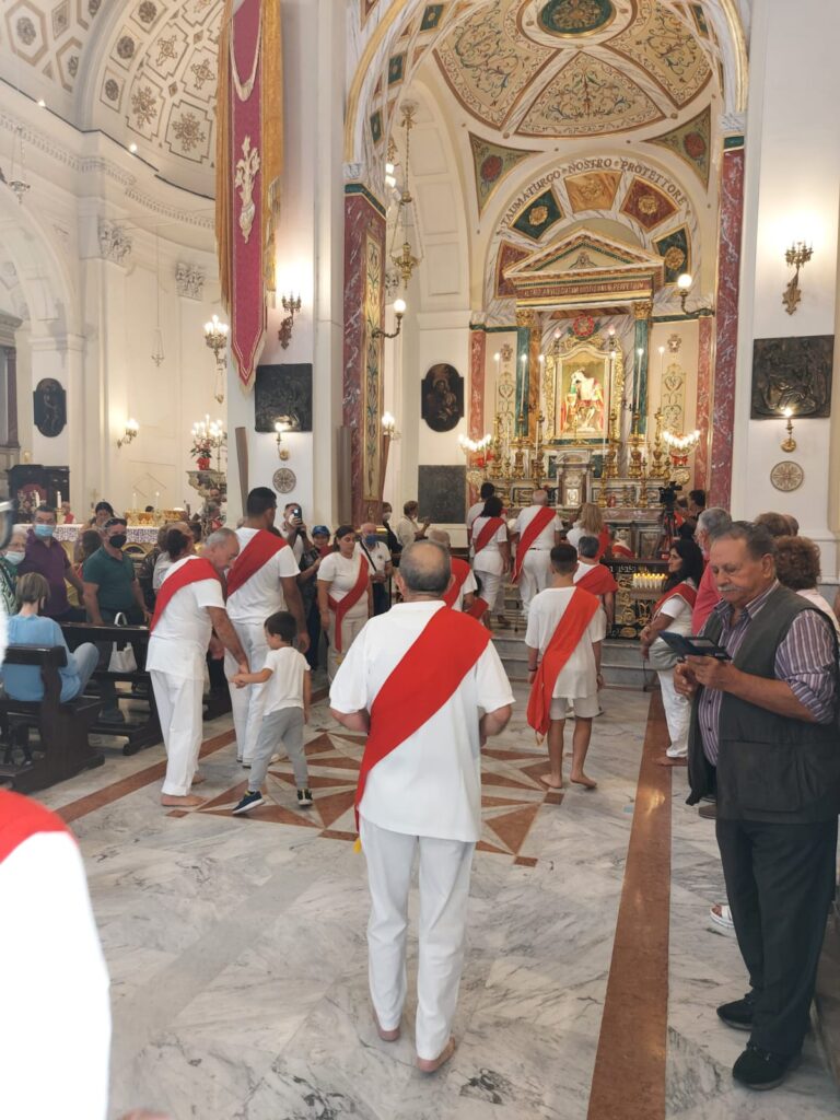 ALTAVILLA IRPINA. Le foto dei Battenti avellani in onore di San Pellegrino