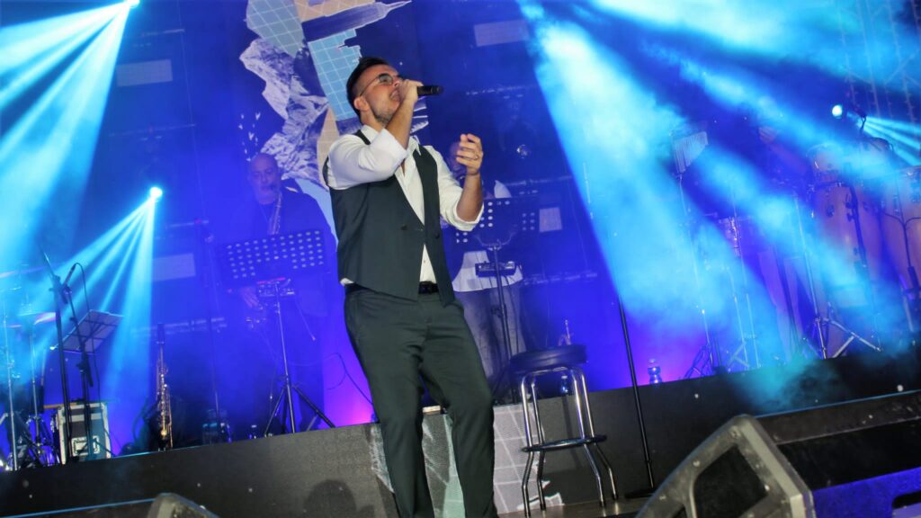 Mugnano  Festa di Santa Filomena semplicemente perfetta! Andrea Sannino incanta. Foto & Video