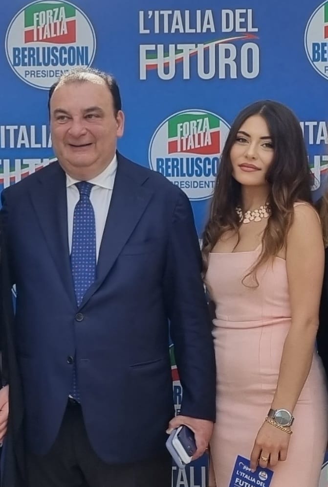 Forza Italia: Berlusconi nomina Martusciello commissario regionale in Campania Forza Italia: Berlusconi nomina Martusciello commissario regionale in Campania