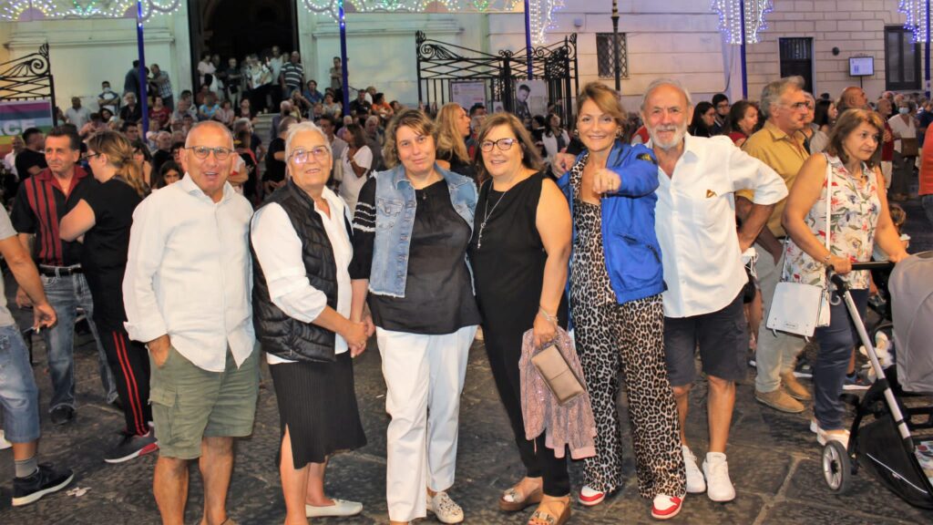 Mugnano  Festa di Santa Filomena semplicemente perfetta! Andrea Sannino incanta. Foto & Video