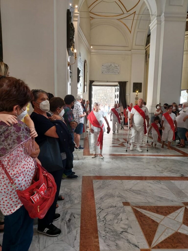 ALTAVILLA IRPINA. Le foto dei Battenti avellani in onore di San Pellegrino
