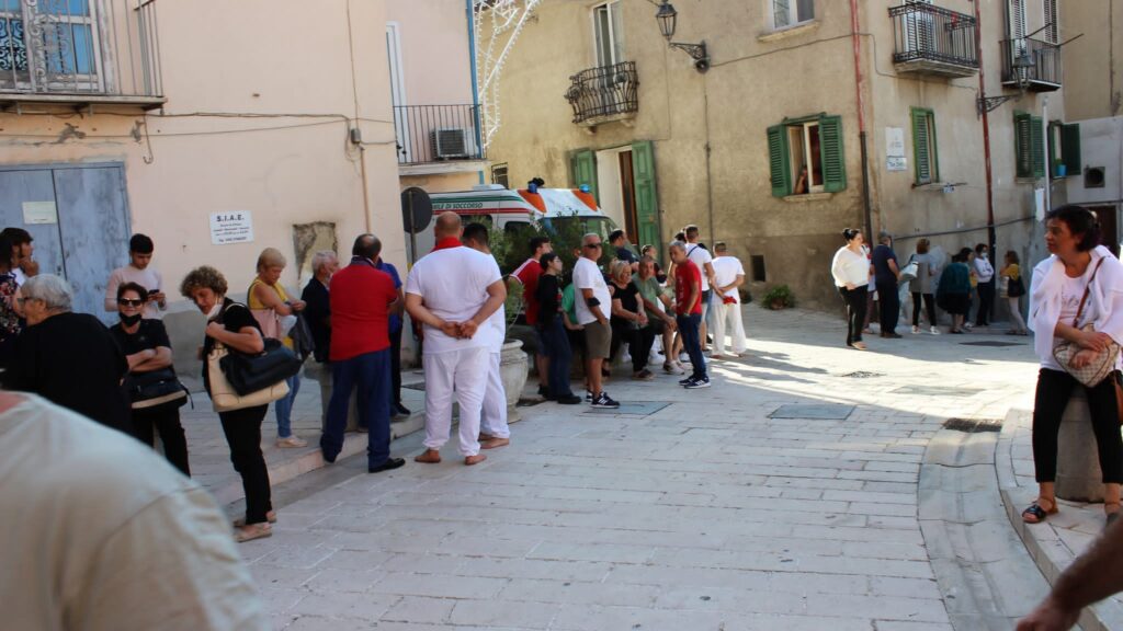 MUGNANO. Ieri la marcia dei Battenti in onore a San Pellegrino