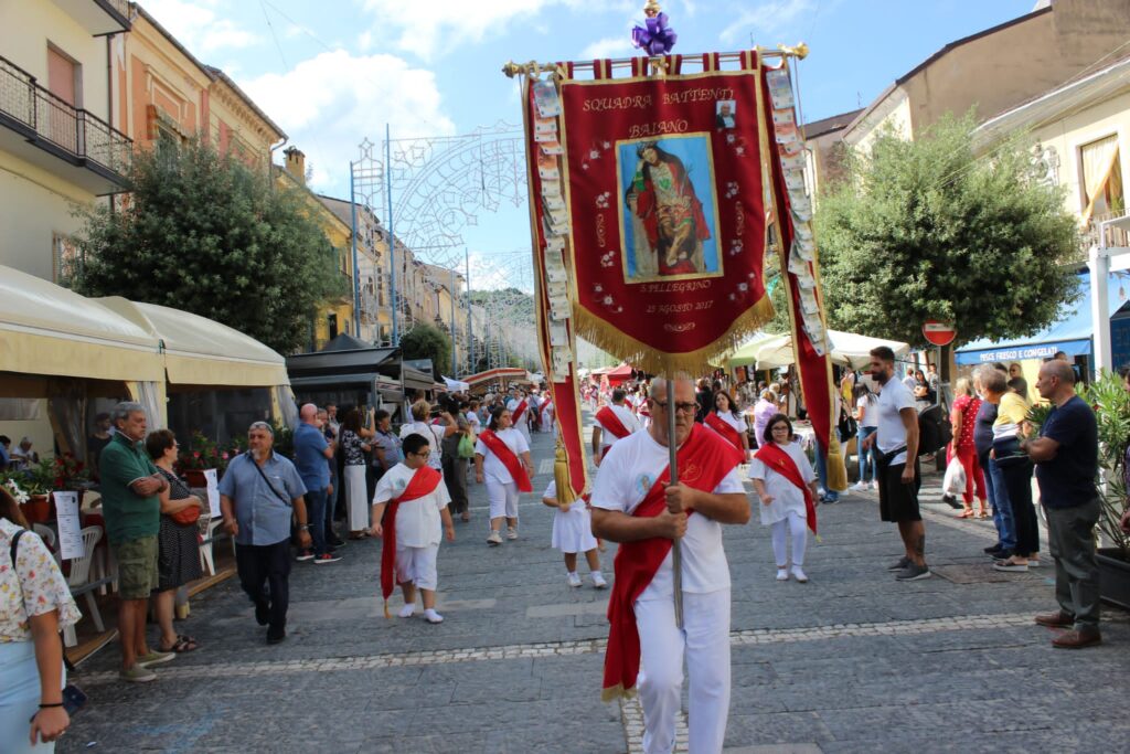 MUGNANO. Ieri la marcia dei Battenti in onore a San Pellegrino