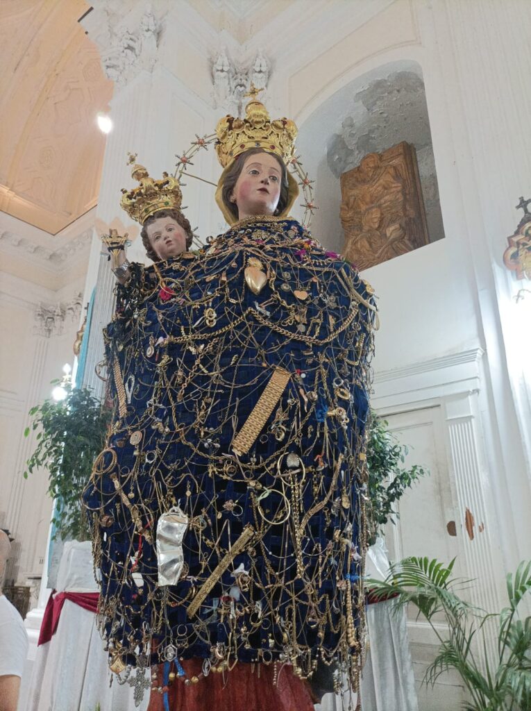 Avella  Processione della Madonna delle Grazie e di San Sebastiano   la soddisfazione del parroco e del Comitato