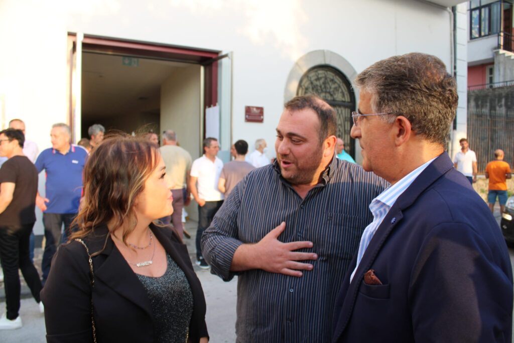 I candidati Pd fanno tappa a Baiano in cerca di consensi. Ecco le foto