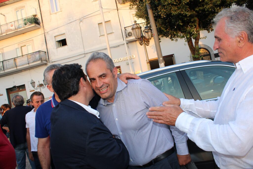 I candidati Pd fanno tappa a Baiano in cerca di consensi. Ecco le foto