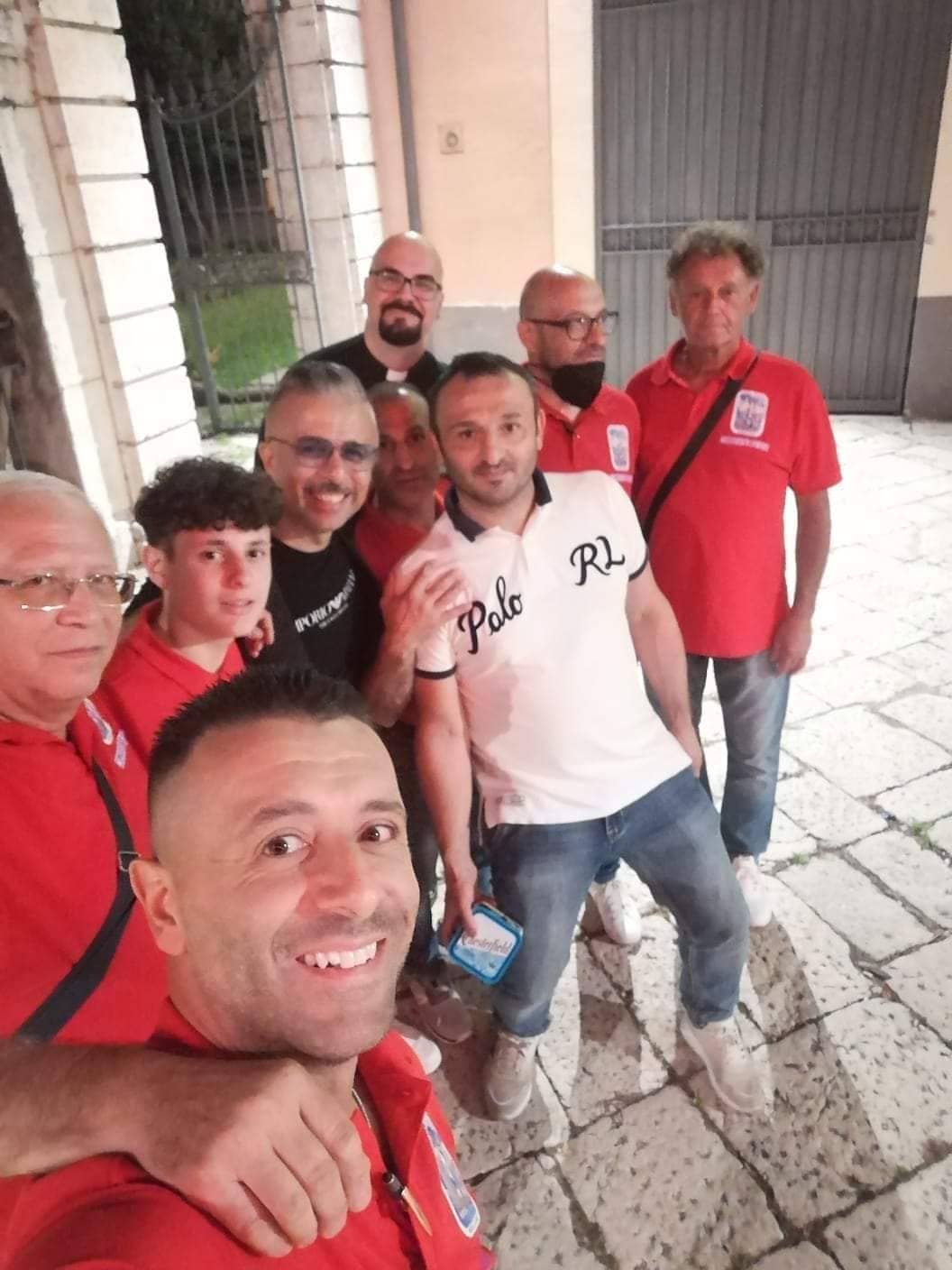 100 DI QUESTI GIORNI. Avella, il parroco Don Giuseppe Parisi compie 50 anni. Gli auguri del Comitato Festa 100 DI QUESTI GIORNI. Avella, il parroco Don Giuseppe Parisi compie 50 anni. Gli auguri del Comitato Festa