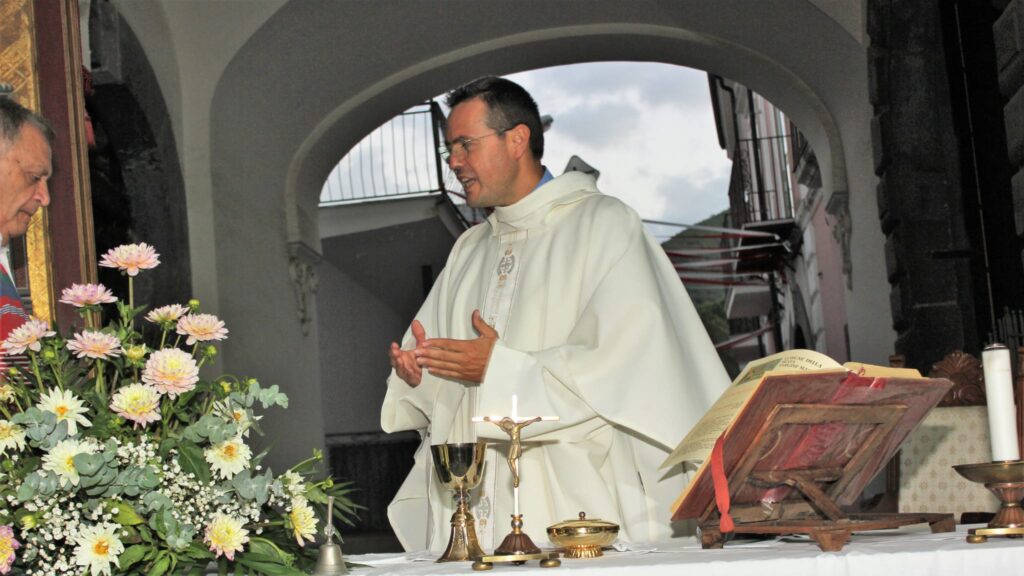 Mugnano Festa della Madonna di Montevergine le foto più belle Mugnano Festa della Madonna di Montevergine le foto più belle