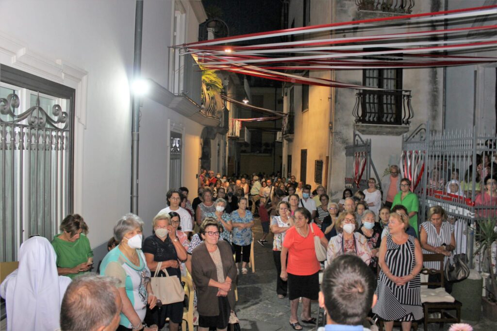 Mugnano Festa della Madonna di Montevergine le foto più belle Mugnano Festa della Madonna di Montevergine le foto più belle