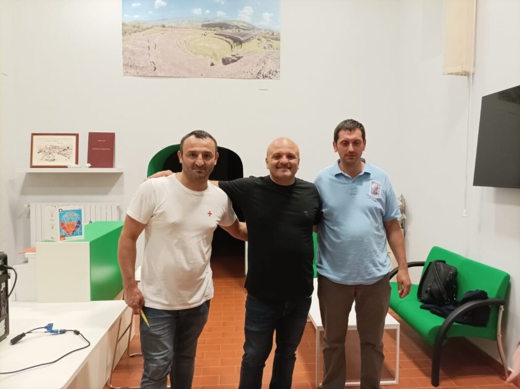 AVELLA. Festa patronale, Peppe Iodice è un successo. Applausi e tante risate