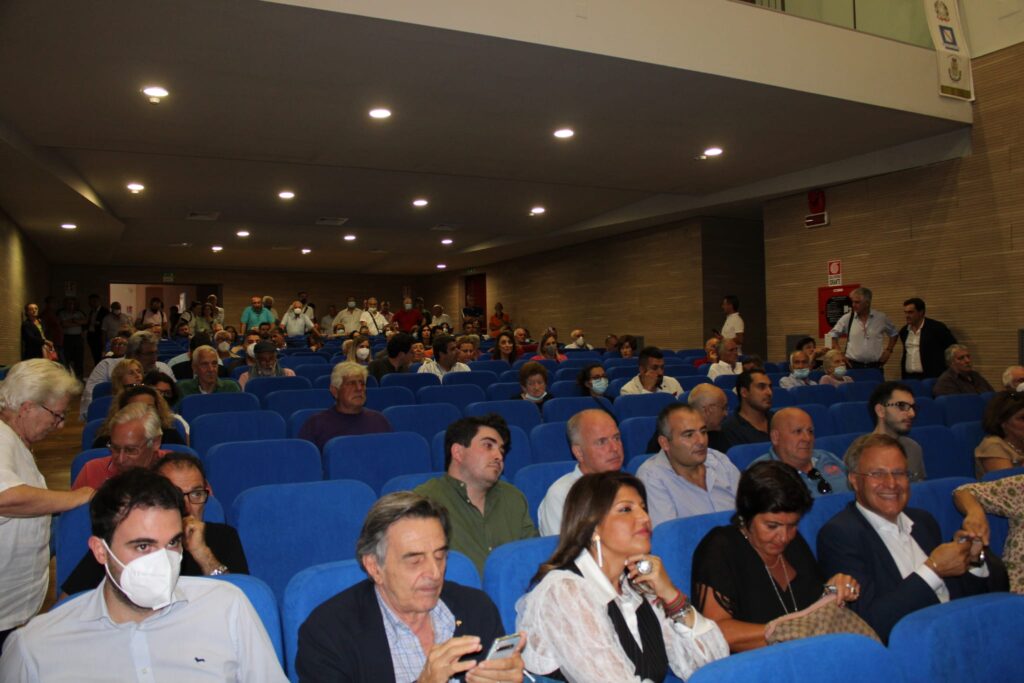 I candidati Pd fanno tappa a Baiano in cerca di consensi. Ecco le foto