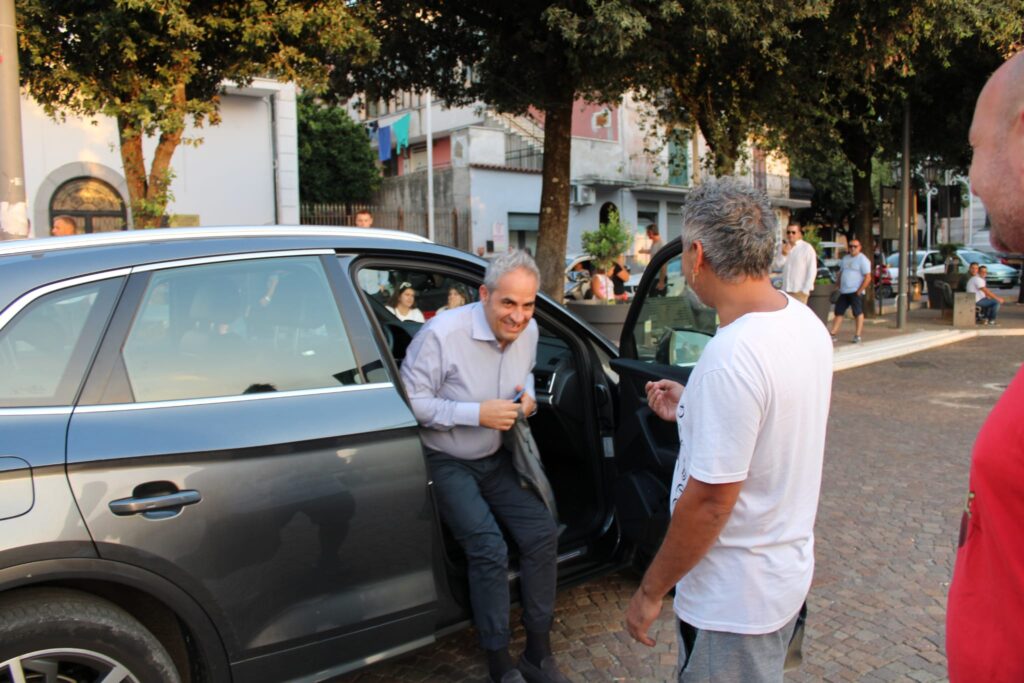 I candidati Pd fanno tappa a Baiano in cerca di consensi. Ecco le foto