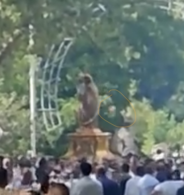 QUINDICI (AV). La Madonna portata in processione “perde” la corona. I fedeli:”un presagio?” QUINDICI (AV). La Madonna portata in processione “perde” la corona. I fedeli:”un presagio?”