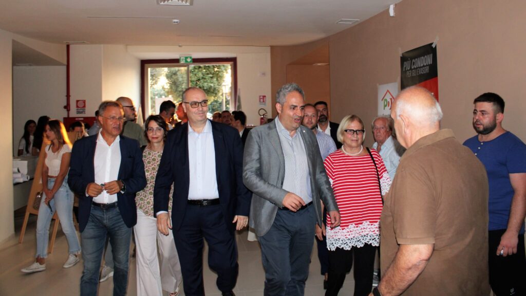 I candidati Pd fanno tappa a Baiano in cerca di consensi. Ecco le foto