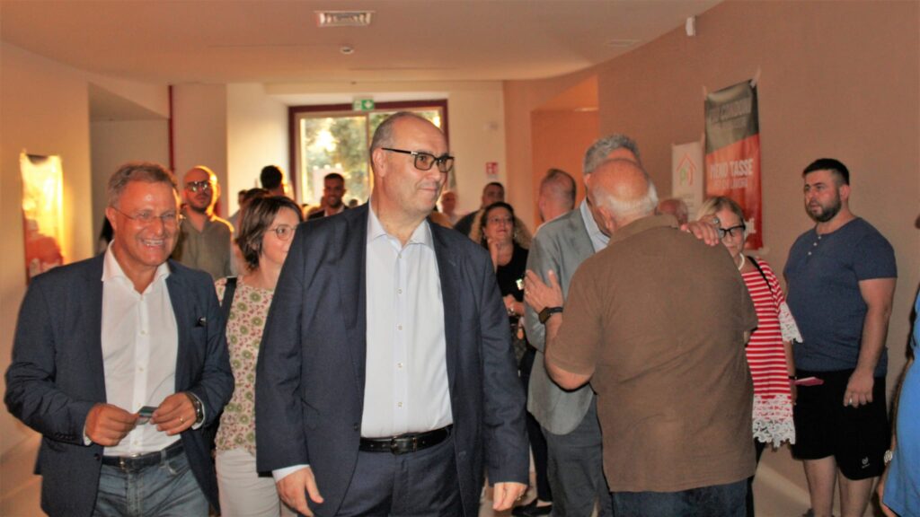 I candidati Pd fanno tappa a Baiano in cerca di consensi. Ecco le foto