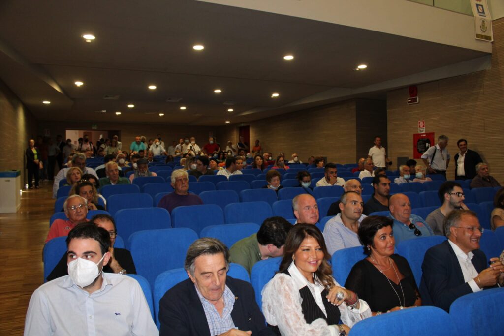 I candidati Pd fanno tappa a Baiano in cerca di consensi. Ecco le foto