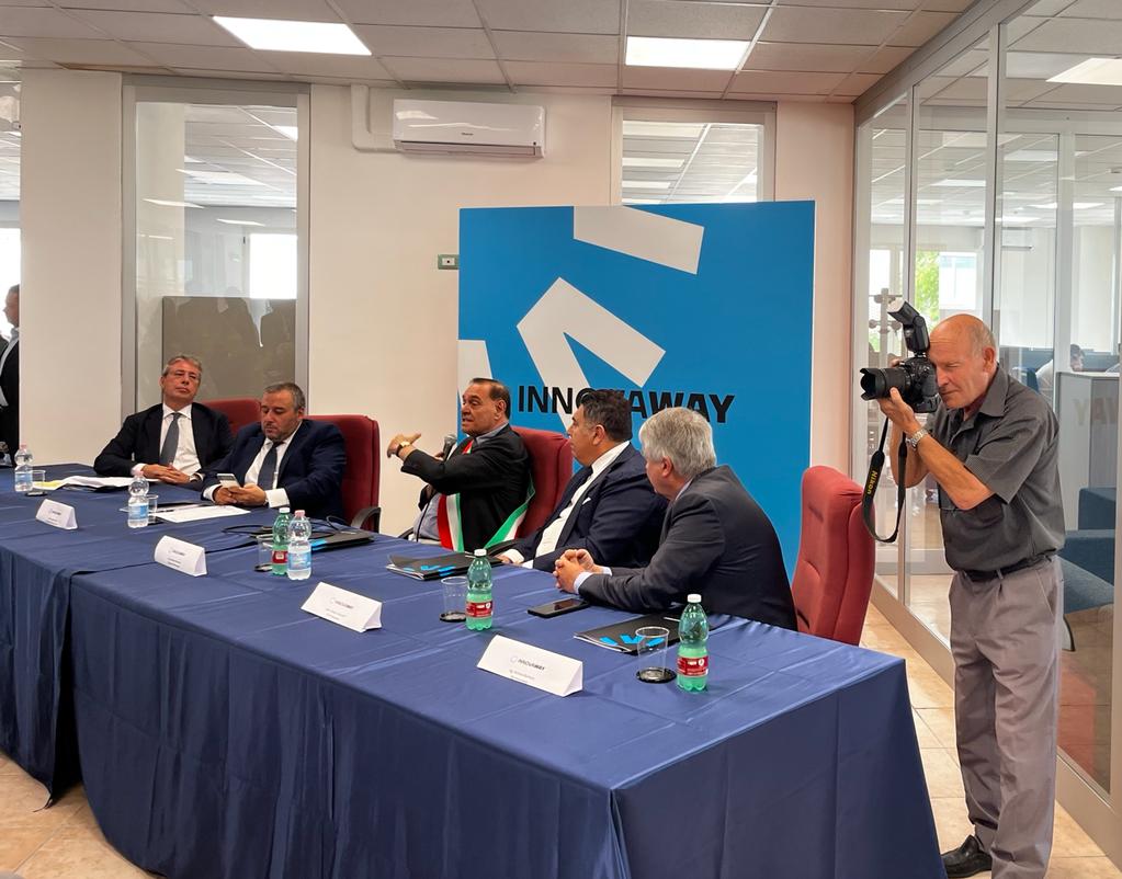 Innovazione: Innovaway cerca più di 100 nuove risorse per la sede di Benevento. Già assunte 70 nel 2022. Inaugurata oggi la sede